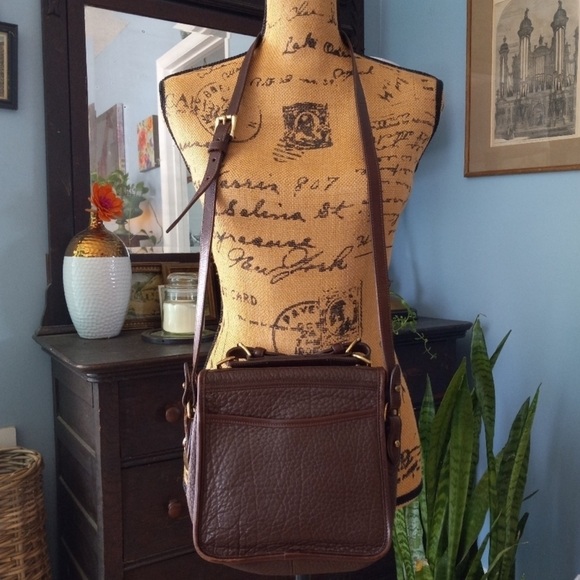 Vintage Dooney & Bourke All Weather Leather Brown Pebbled Crossbody Purse - Picture 8 of 13